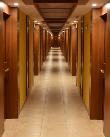 Packaged tour arrangement